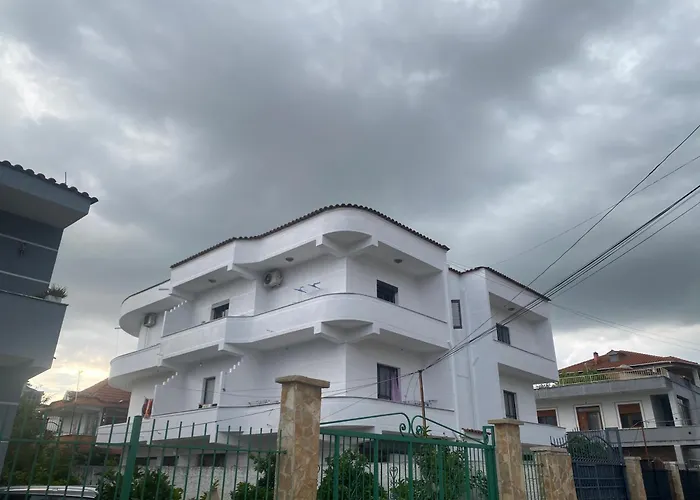 Quiet One Bedroom Apartament- Dajti View 公寓