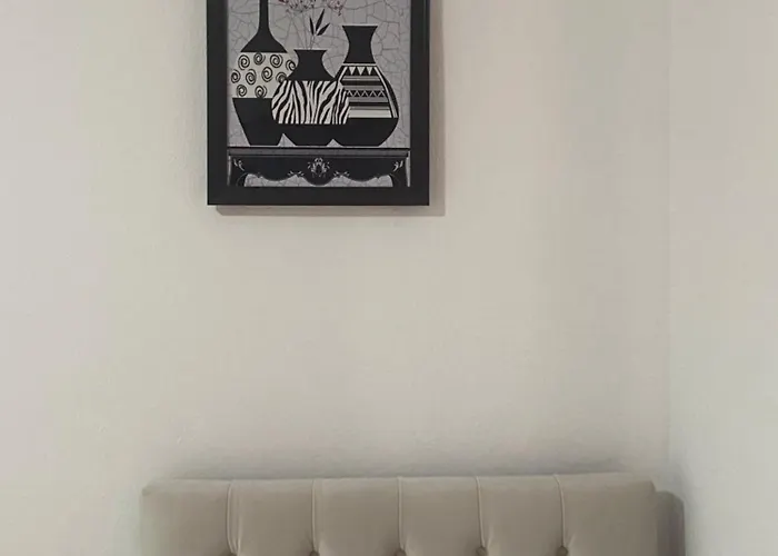 Quiet One Bedroom Apartament- Dajti View 公寓 *