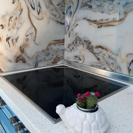 Quiet One Bedroom Apartament- Dajti View 아파트 티라나